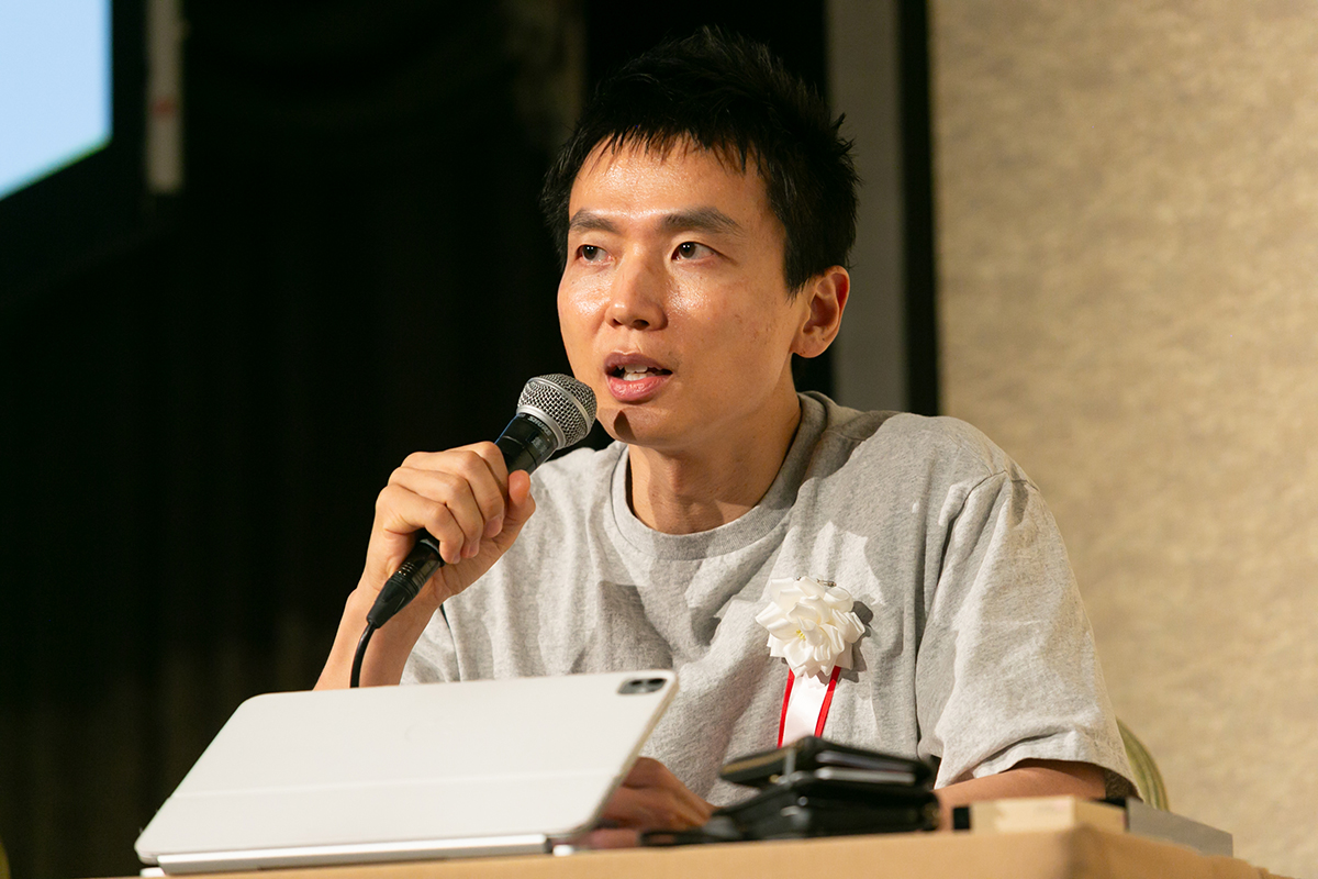 岩槻 知秀 氏